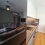 Adore - Modern Apartamento Tirana