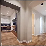 Adore - Modern Apartamento Tirana