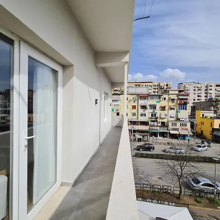 Adore - Modern Apartamento Tirana