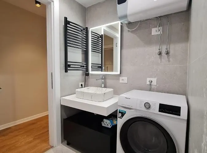 Apartment Adore - Modern