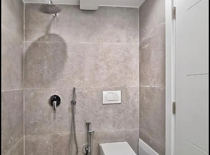 Adore - Modern Apartment