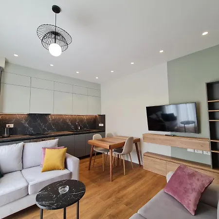 Adore - Modern Apartamento Tirana